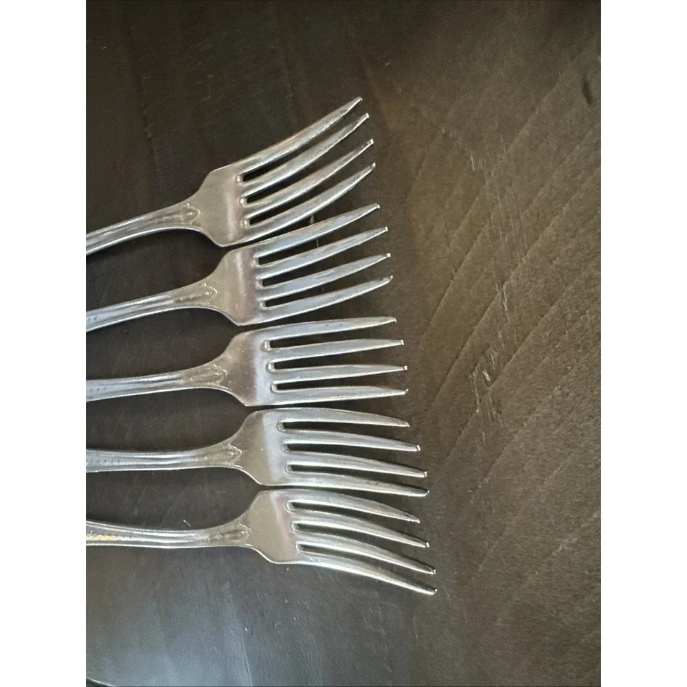 Oneida Community HAMPTON COURT Silverplate Dinner Forks 1926 Lot Of 5